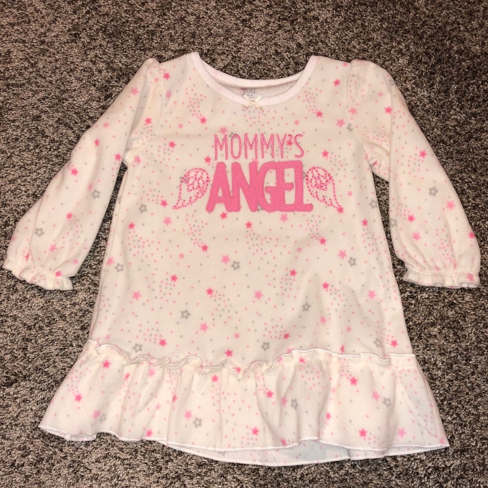 5/$15 Carter’s fleece nightgown